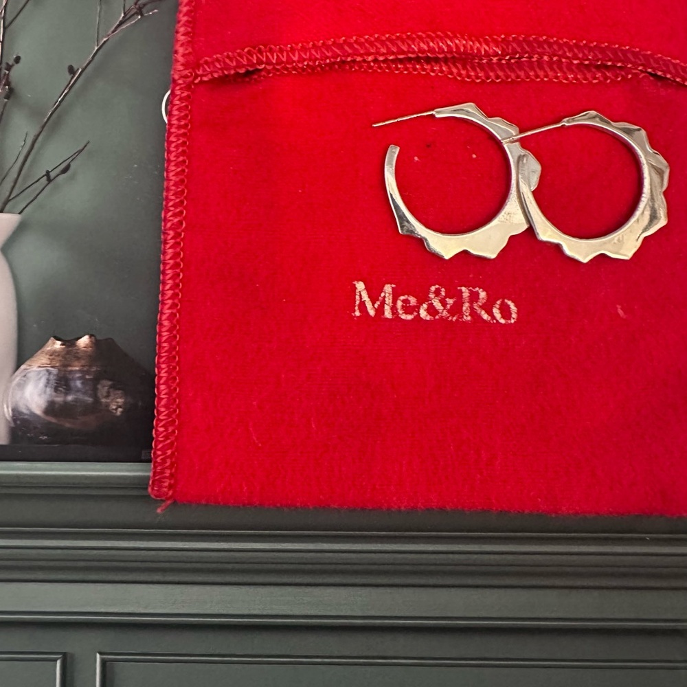 Me & Ro Beautiful  Scalloped Hoop Earrings on Red Pouch